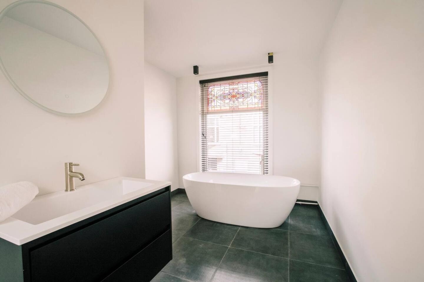 Xxl Loft With Bath Located Stadsvilla Tilburg Dış mekan fotoğraf
