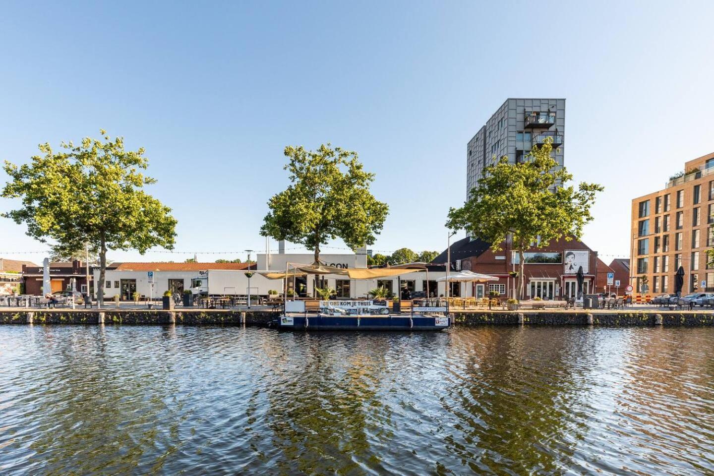 Xxl Loft With Bath Located Stadsvilla Tilburg Dış mekan fotoğraf