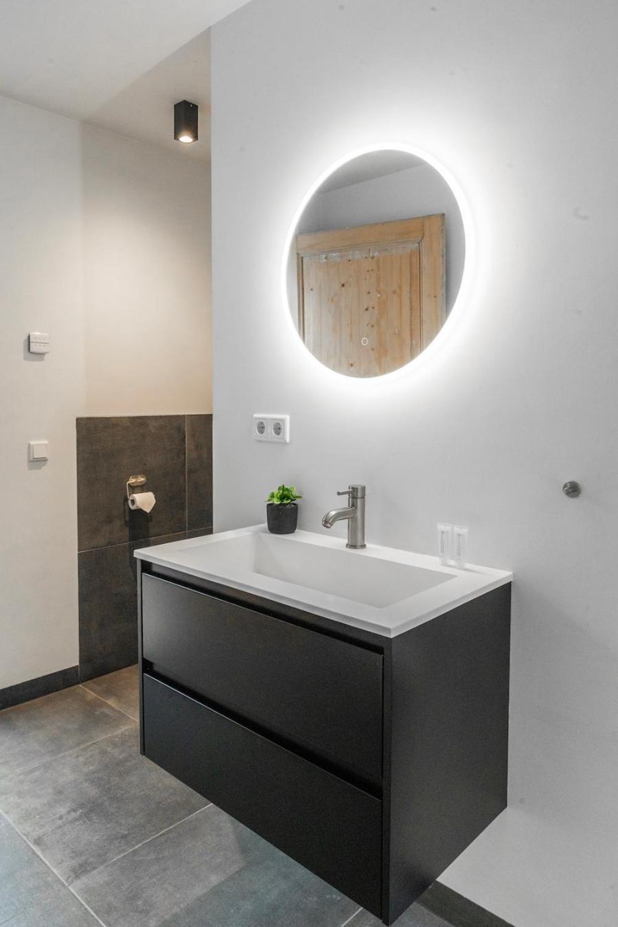 Xxl Loft With Bath Located Stadsvilla Tilburg Dış mekan fotoğraf