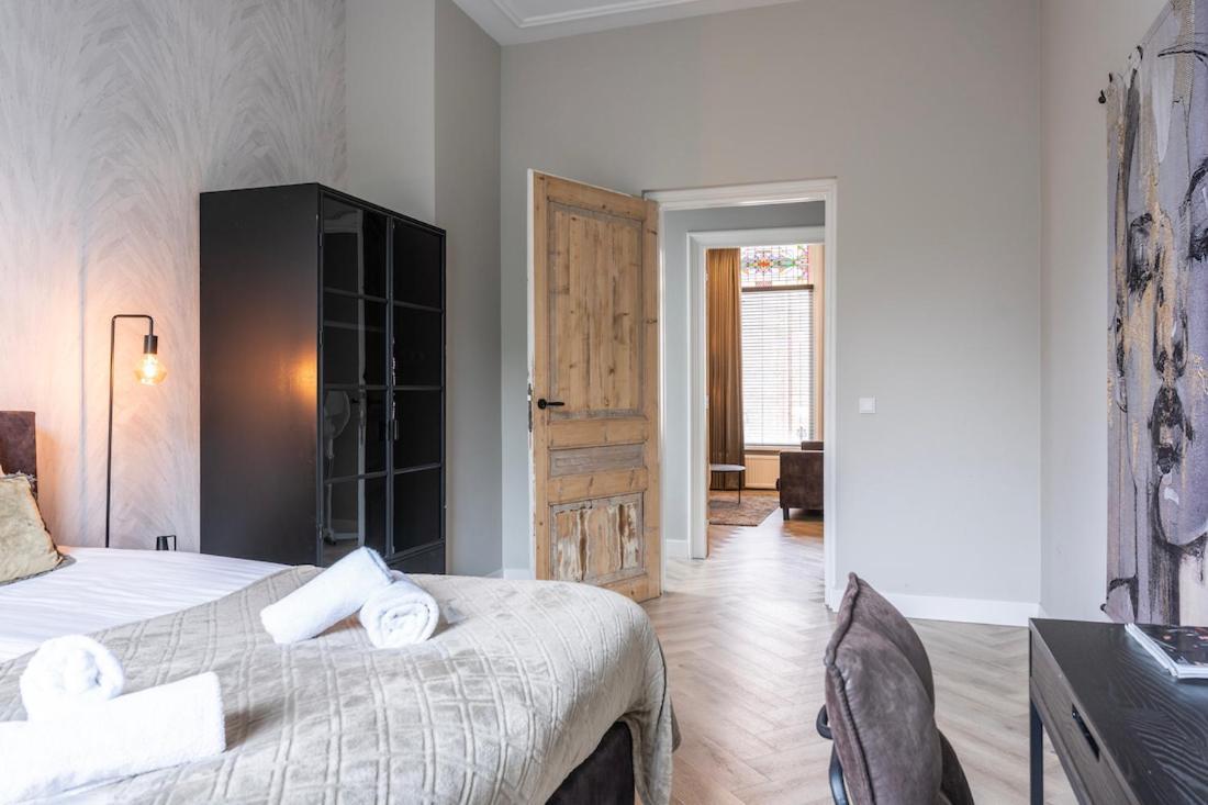 Xxl Loft With Bath Located Stadsvilla Tilburg Dış mekan fotoğraf