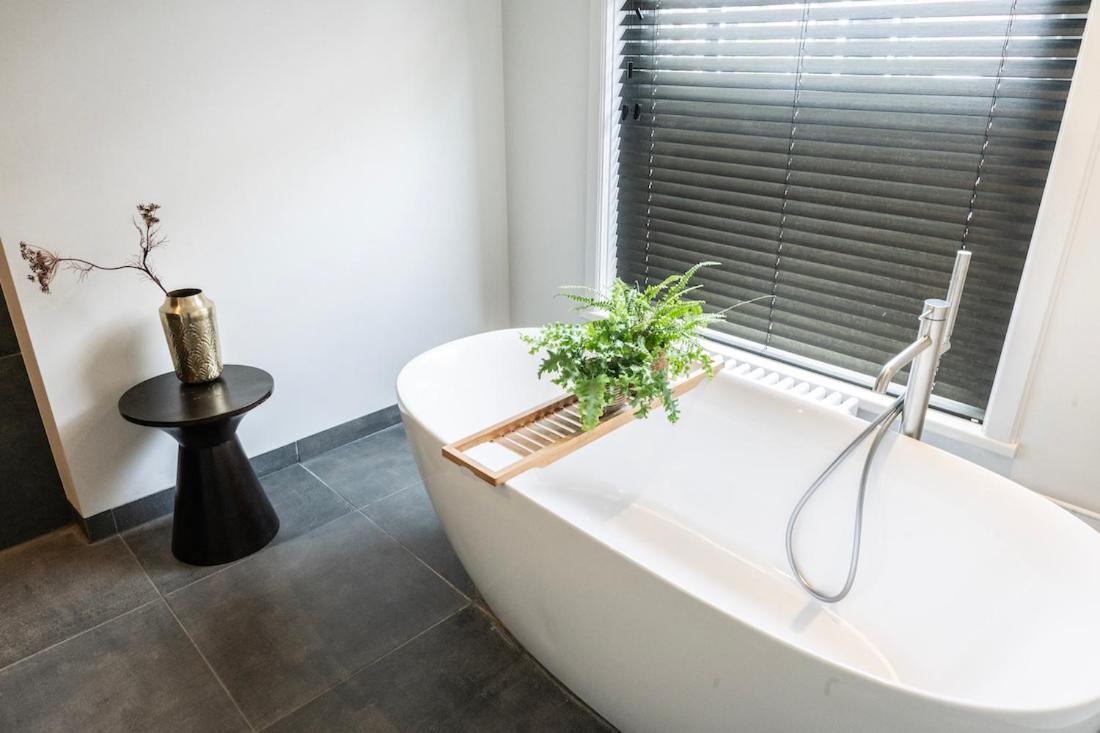 Xxl Loft With Bath Located Stadsvilla Tilburg Dış mekan fotoğraf